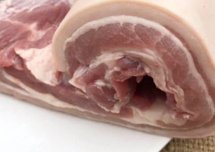 猪肉变成深褐色怎么回事