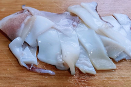 鱿鱼怎么去皮快一点