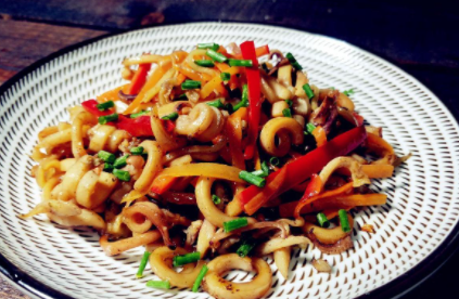 炒鱿鱼加什么调料