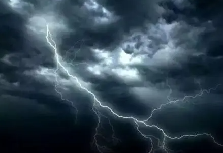 2021腊月下雨打雷好不好
