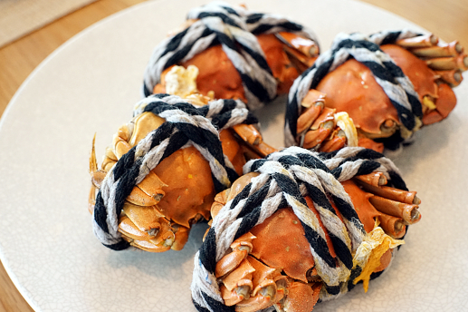 大闸蟹不解绳子怎么洗