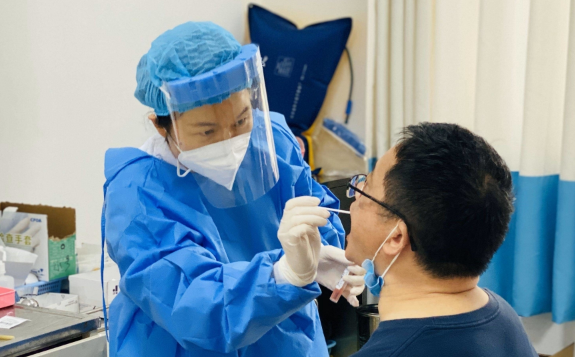 核酸检测鼻子和喉咙哪个舒服一点儿