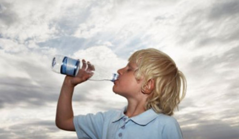 早上只喝水不吃饭会有什么危害