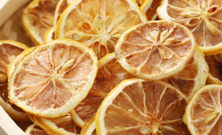 柠檬泡水要不要把皮去掉