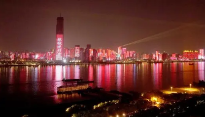 武汉2022年元旦灯光秀几点开始