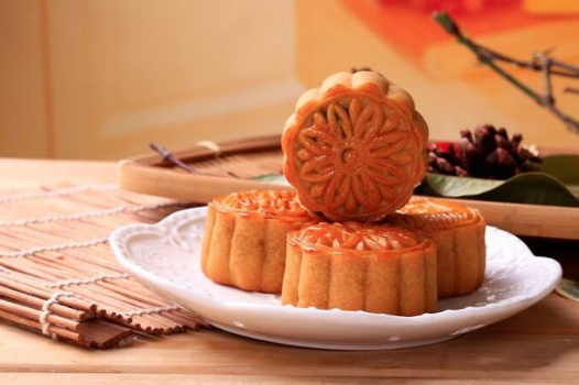 月饼回油可以直接把包装包起来回吗