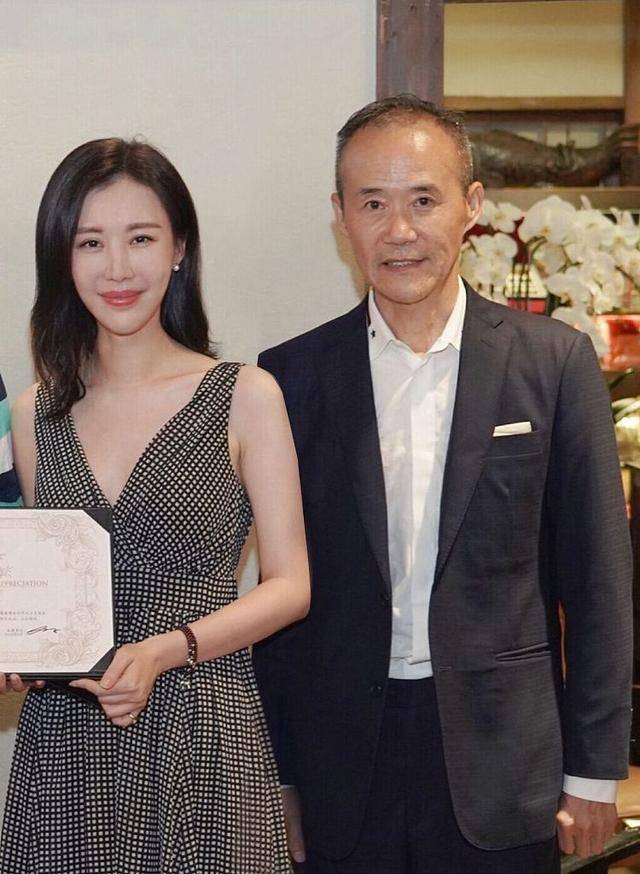 王石前妻（王石：珠峰顶上表白王江穗）