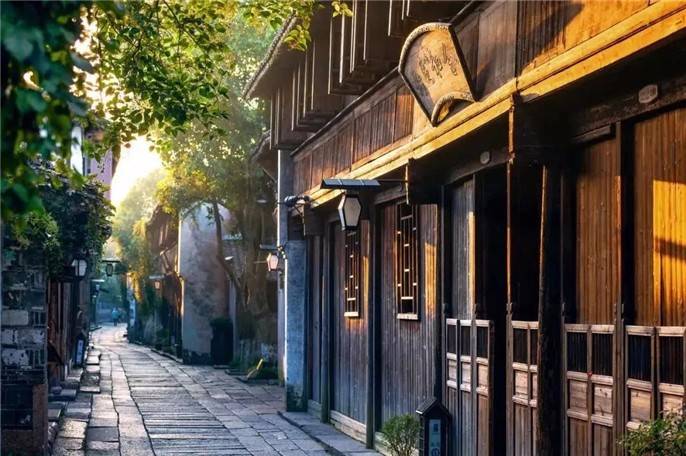 乌镇住宿攻略（去乌镇旅游该如何解决住宿问题？）