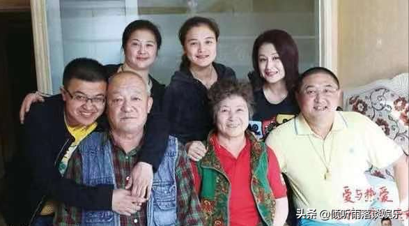 以泪洗面(于月仙妈妈每天以泪洗面)