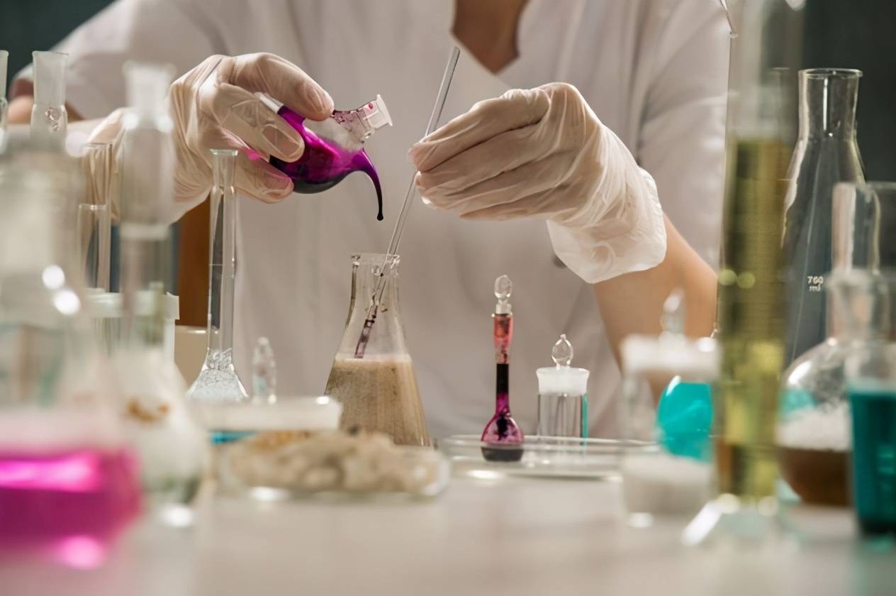 化妆品有害成分(7种有害成分对皮肤的危害)