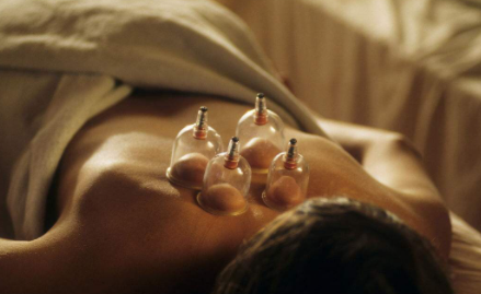 感冒喉咙痛能拔火罐吗