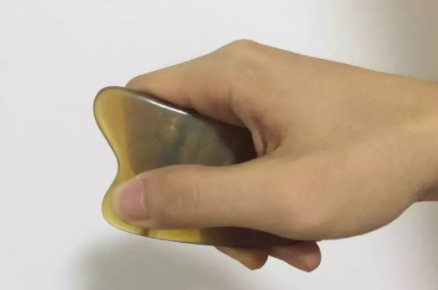 刮痧精油可以用在脸上吗