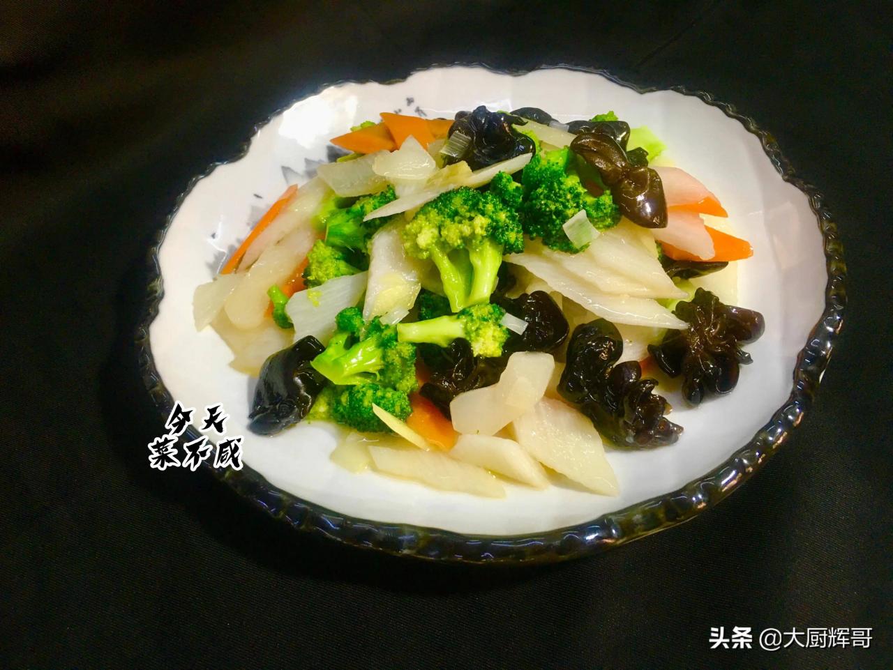 冬季菜谱家常菜做法(天冷常给家人做这8道家常菜)