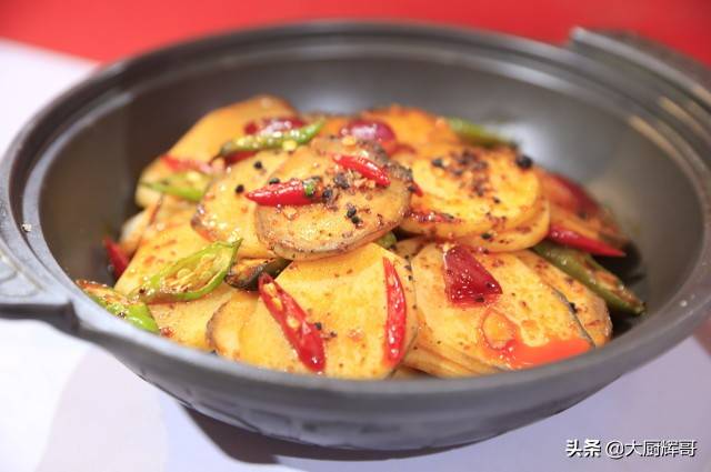 冬季菜谱家常菜做法(天冷常给家人做这8道家常菜)