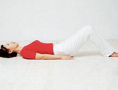 如何缓解胃痛(让你轻松有效地缓解胃痛)