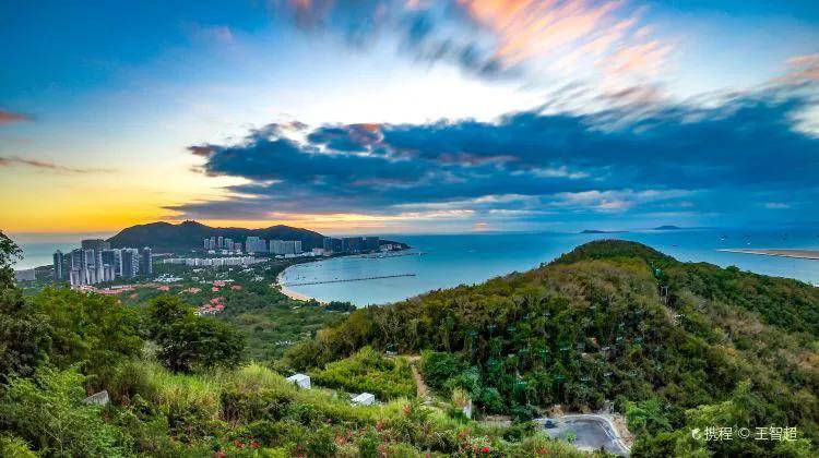 三亚必须去的几个地方(海南三亚必去的10大景点)