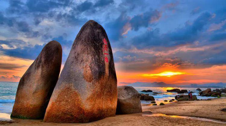 三亚必须去的几个地方(海南三亚必去的10大景点)