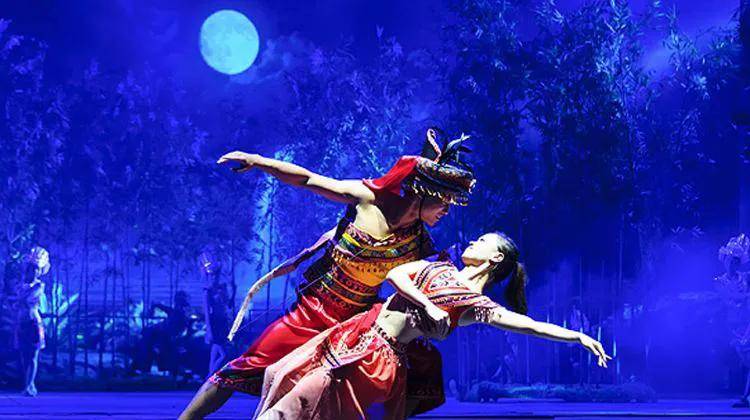 三亚必须去的几个地方(海南三亚必去的10大景点)