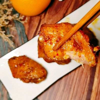 用烤箱烤鸡翅(用烤箱烤鸡翅怎么烤需要什么材料)