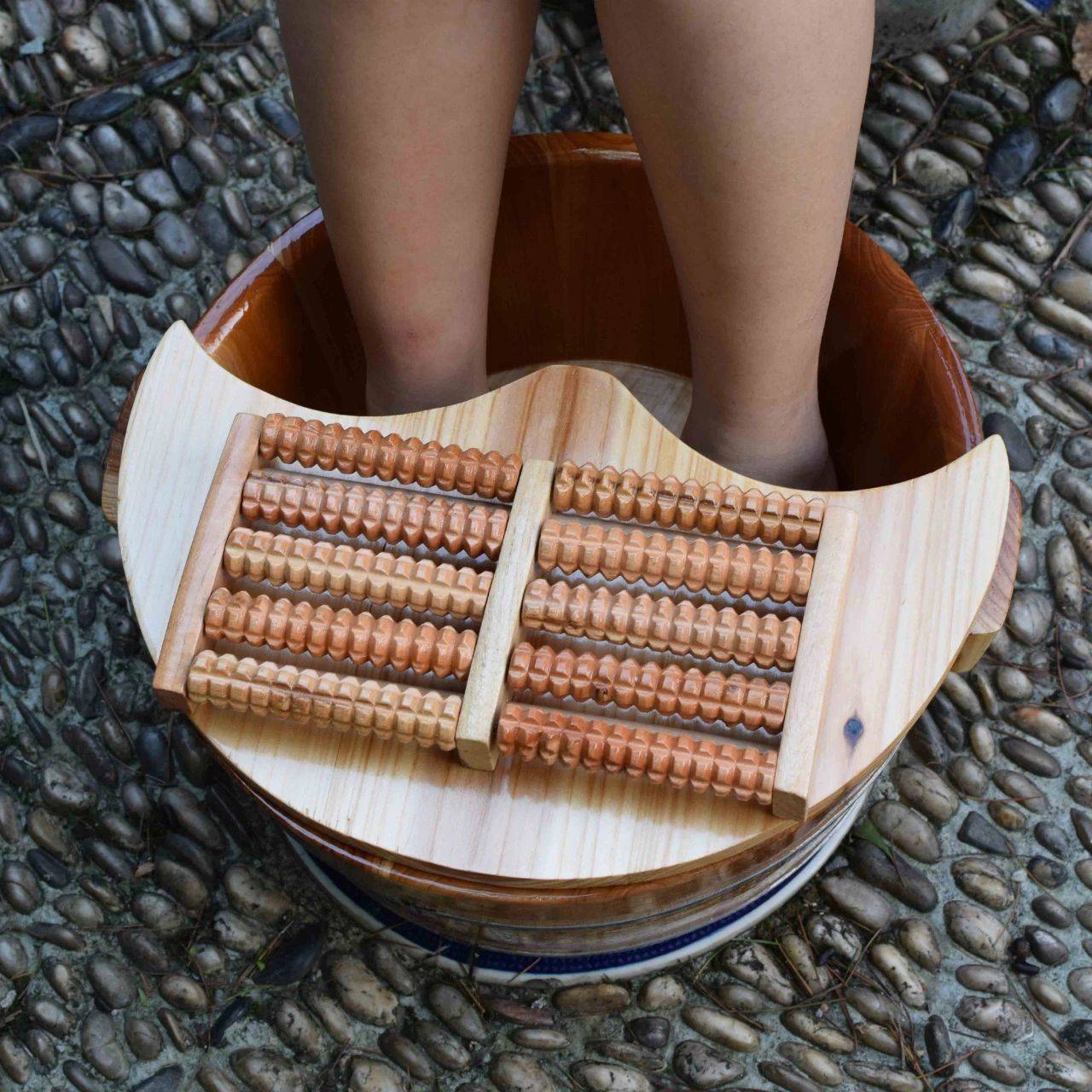 艾叶泡脚的好处（艾叶艾叶泡脚有什么好处）