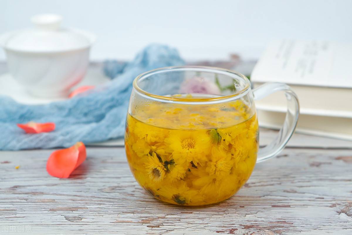 菊花茶的功效与禁忌!(常喝菊花茶有什么好处和禁忌?)