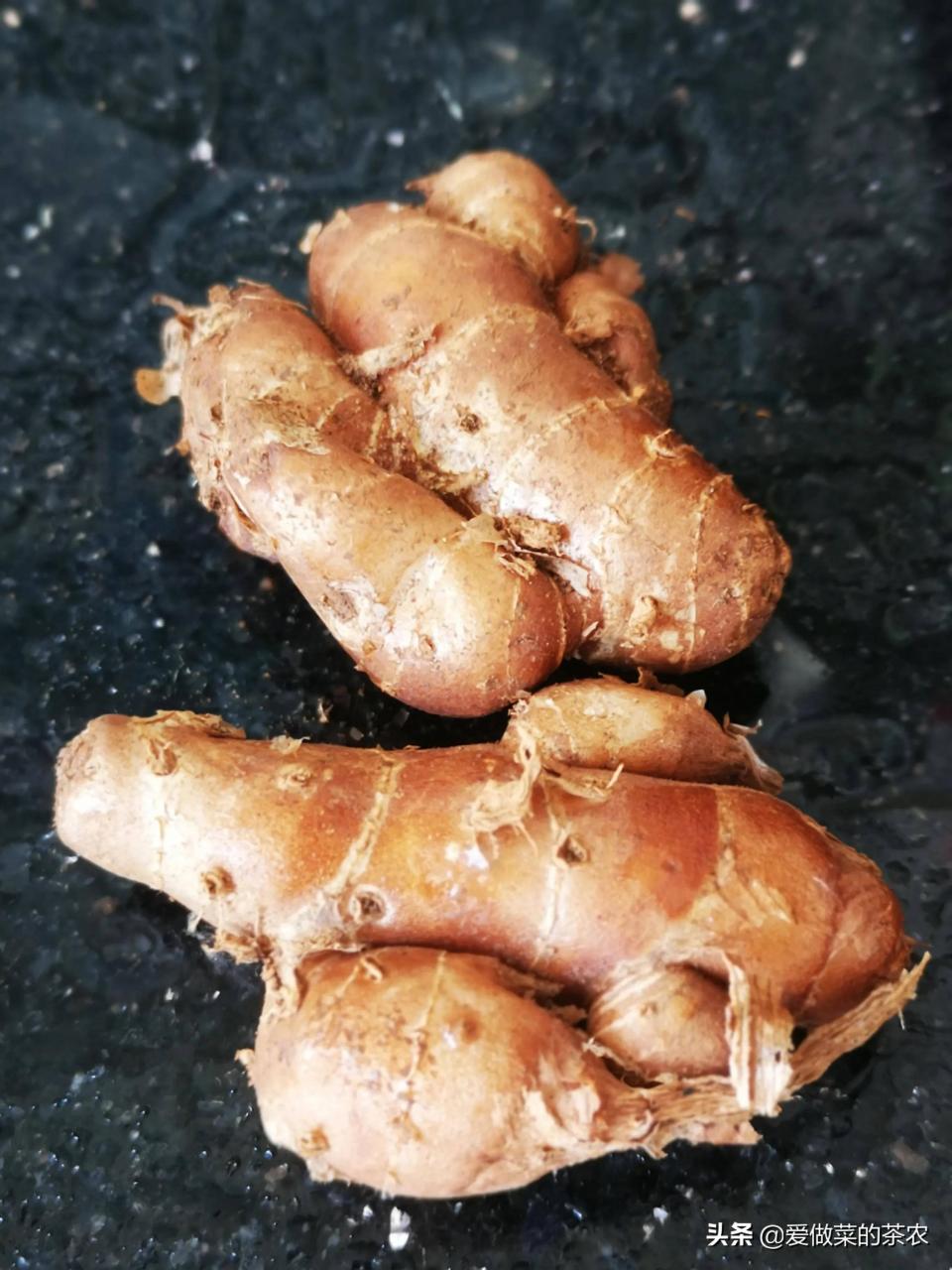 白斩鸡蘸料(白切鸡,在粤西有一种神奇的蘸料)