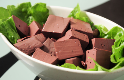 猪血为什么开水煮了之后发绿