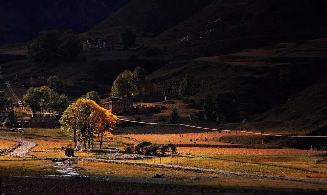 川藏线自驾游攻略(自驾去西藏必看路书)