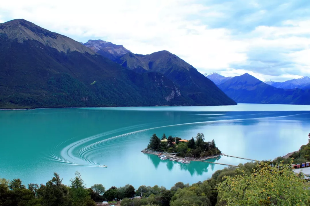 川藏线自驾游攻略(自驾去西藏必看路书)