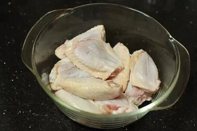 格兰仕光波炉菜谱（光波炉烤鸡翅）