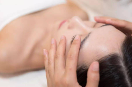 面部刮痧多久做一次好