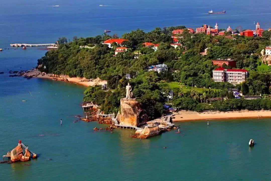 国内旅游哪里好玩（中国最值得游玩的15大景区）