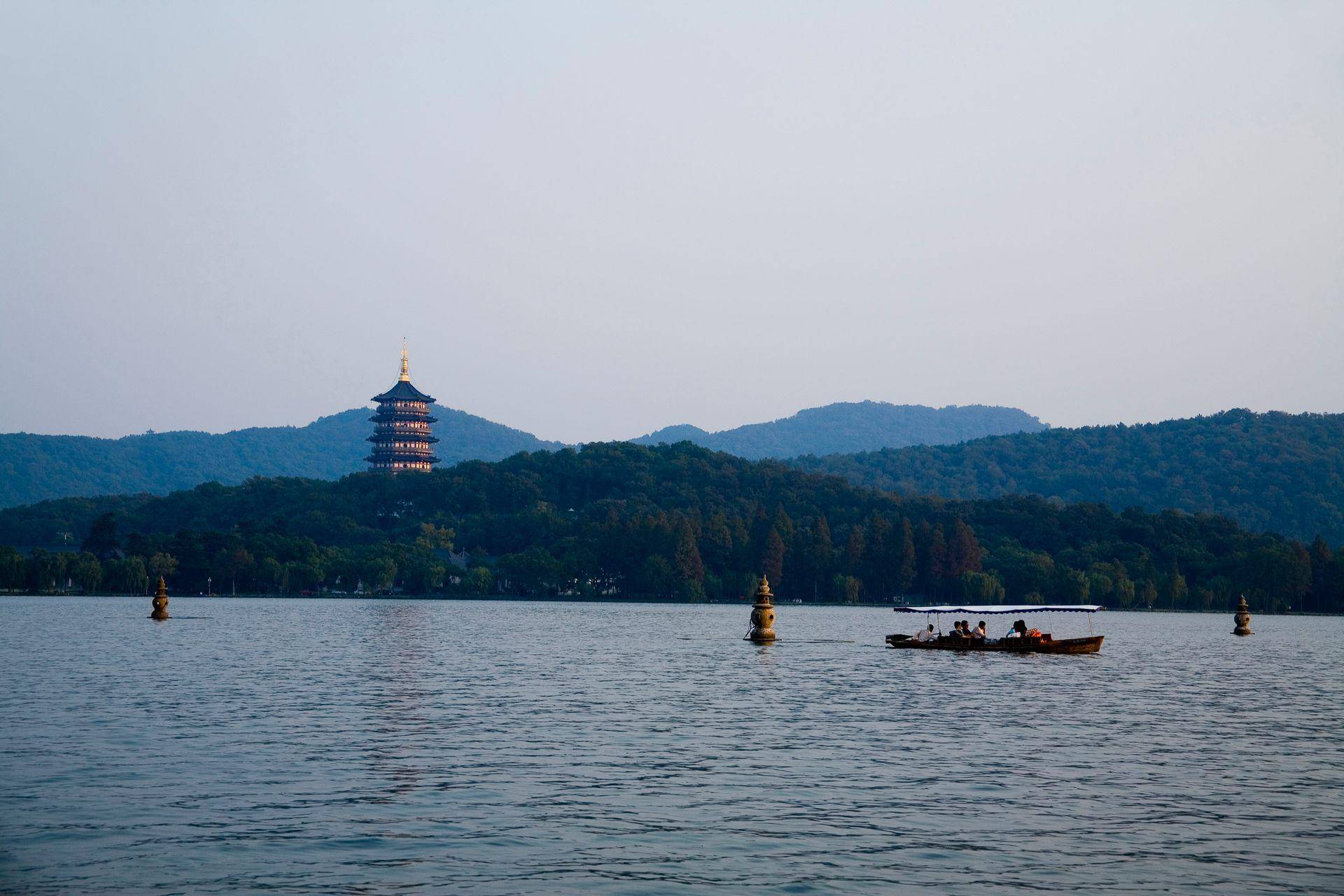 国内旅游哪里好玩（中国最值得游玩的15大景区）