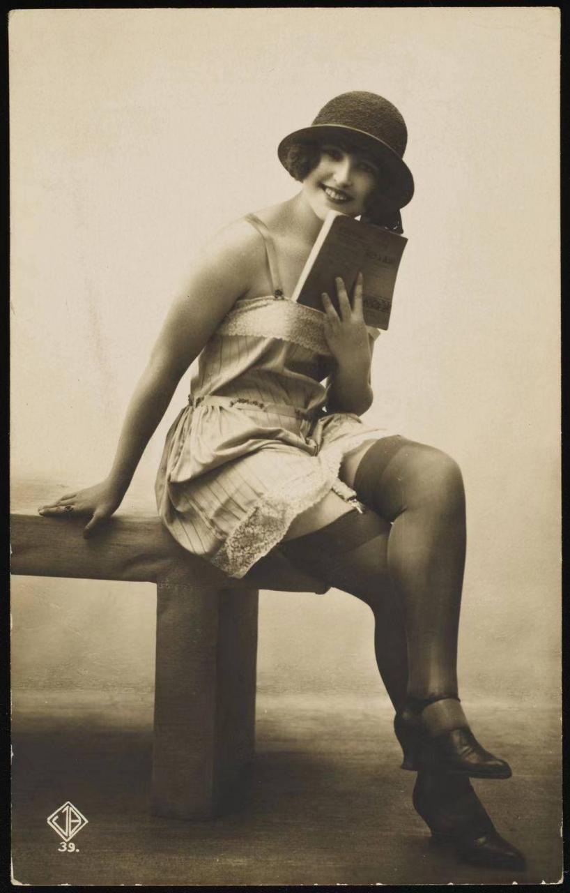 女人的胸罩(女性内衣进化发展史)