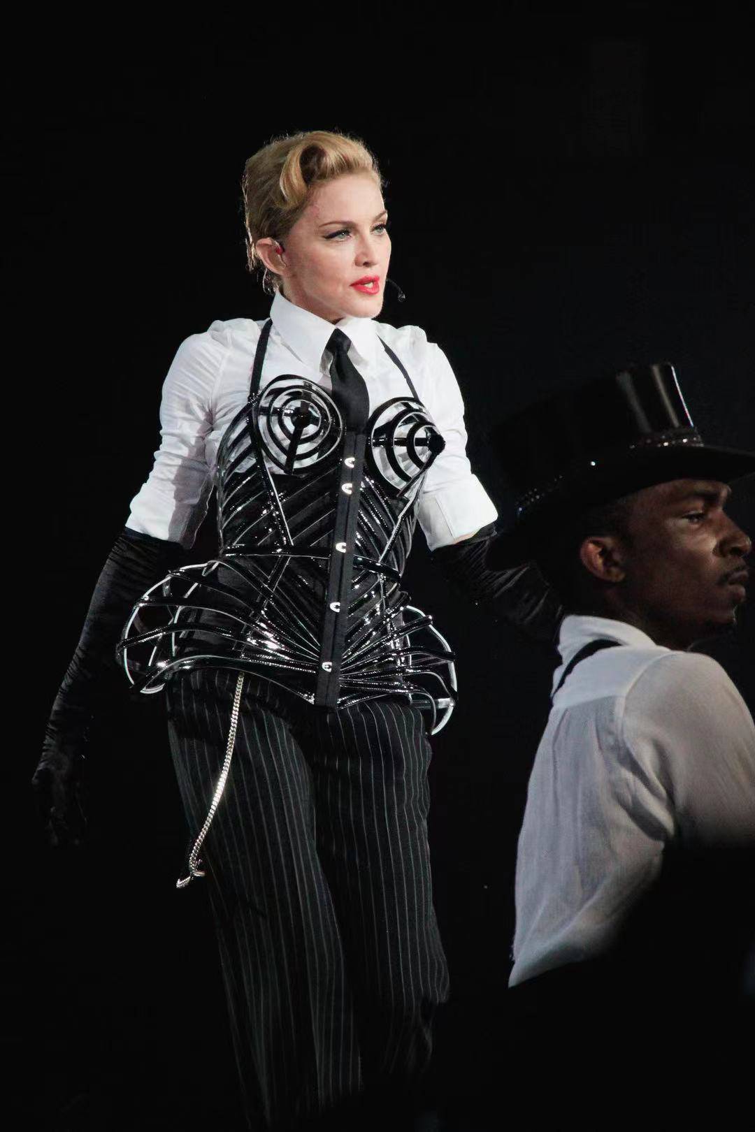 女人的胸罩(女性内衣进化发展史)