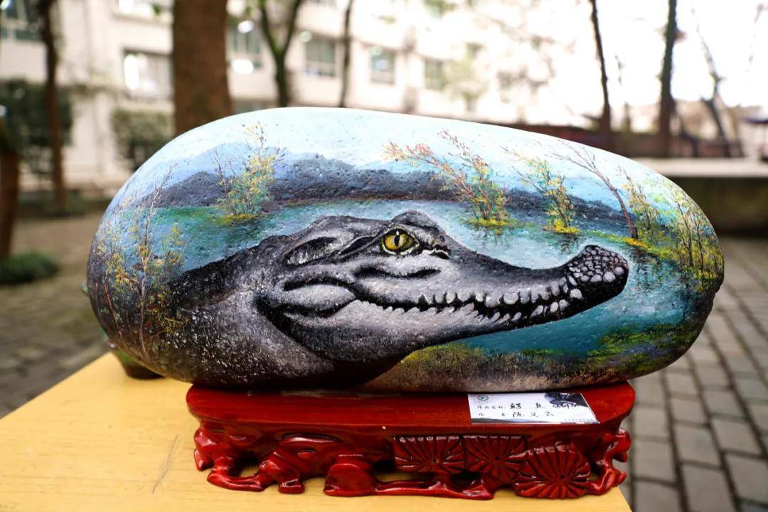 兴文中学(兴文中学这展览好独特)