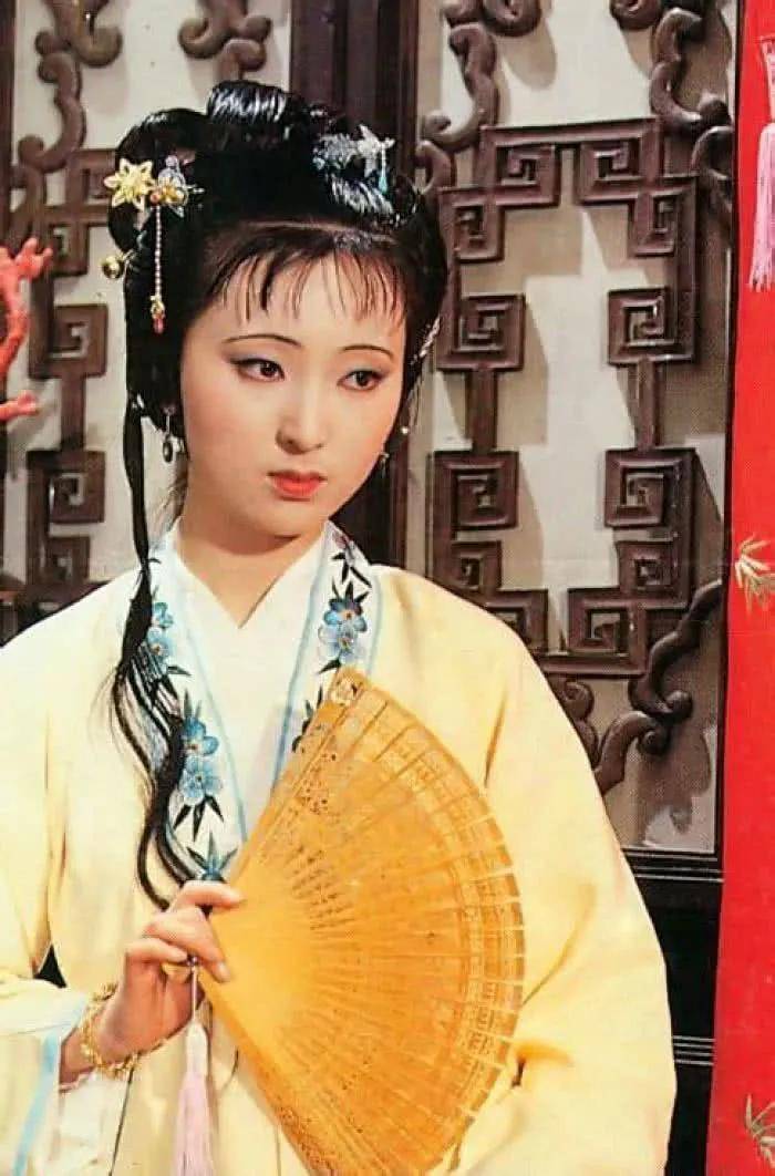 笼烟眉（女人哪种眉毛最好）