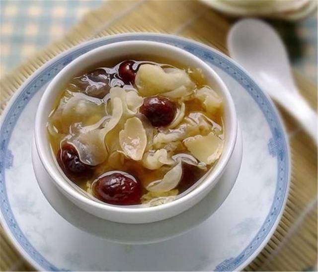 经常熬夜吃什么好（这样吃对熬夜的人很有好处）