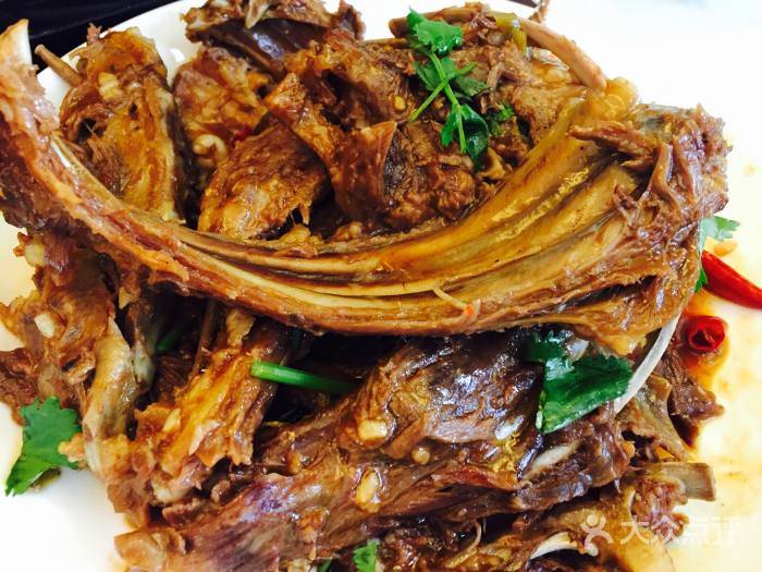 狗肉的功效（狗肉有什么功效吗？）