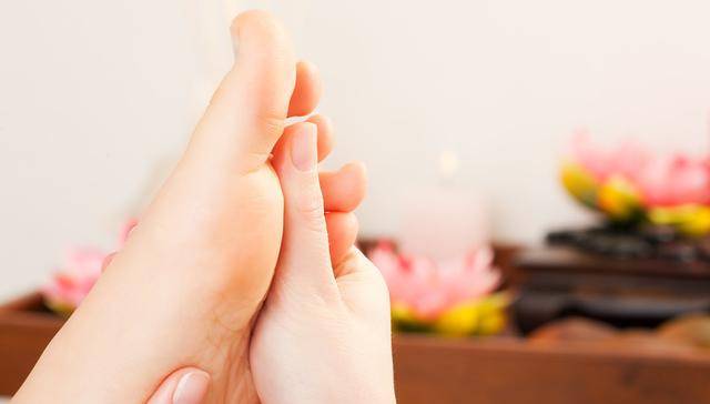 大脚趾发麻(脚趾发麻别大意)