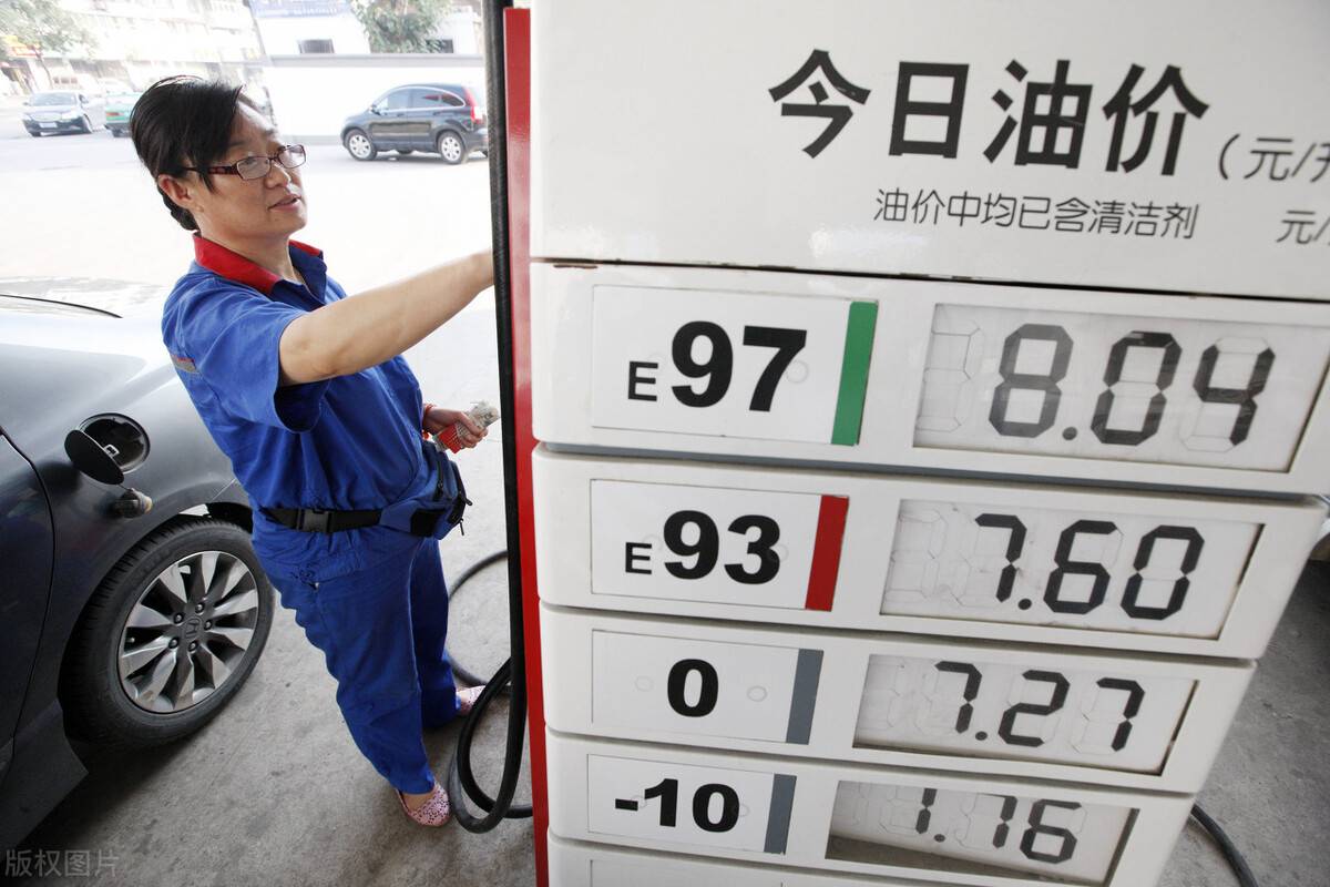 百公里油耗计算(汽车百公里油耗多少算省油?)