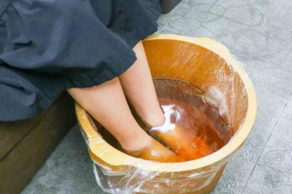 每天几点泡脚最合适