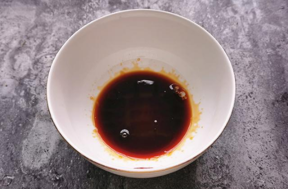 蚝油和香油哪个热量高