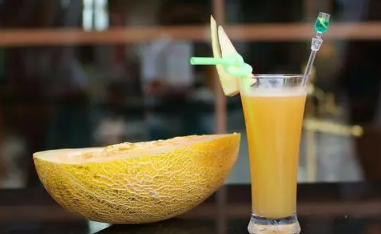 哈密瓜一半苦一半甜是咋回事