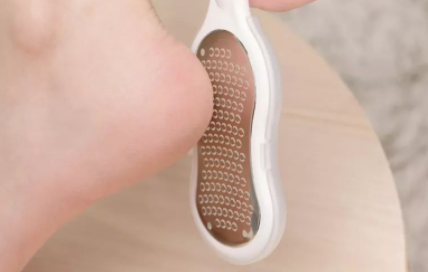 脚后跟硬皮用什么泡