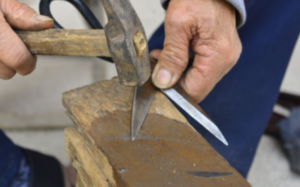 剪刀用钝了怎么磨