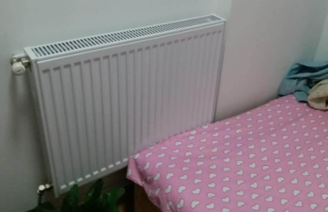 挂式暖气片放气阀怎么放气