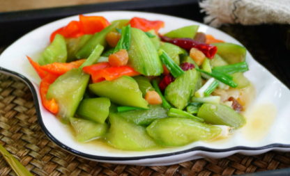 丝瓜炒黑了还能吃吗