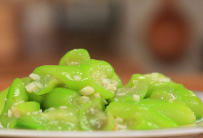 丝瓜炒黑了还能吃吗