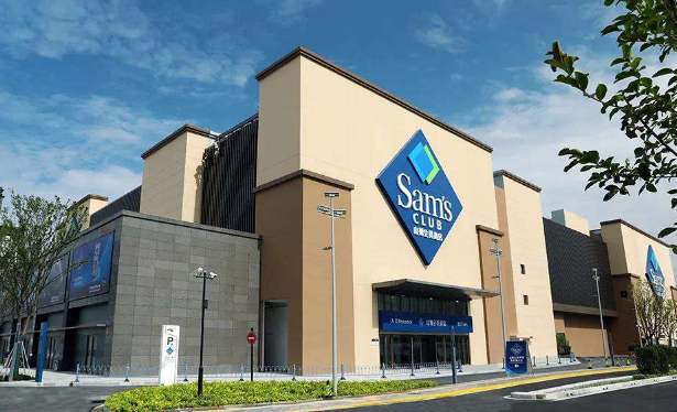 山姆进去的时候查卡吗